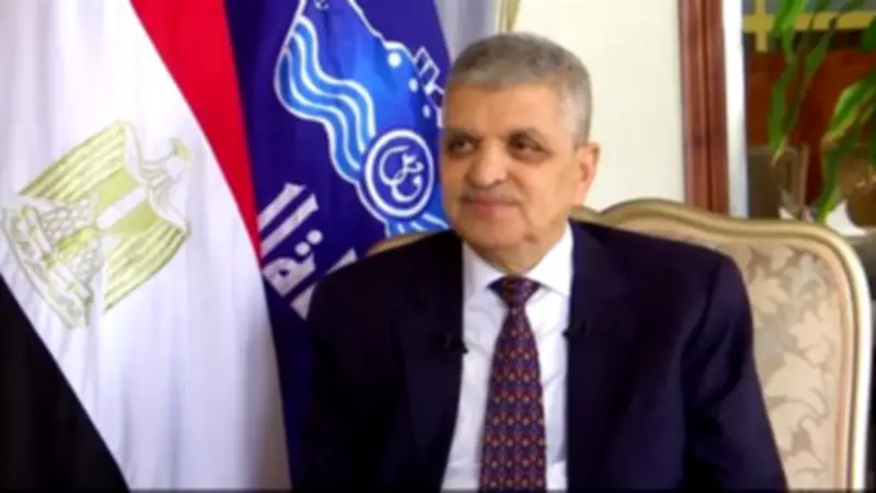 نادي القناة يهدي إنجاز التأهل للدوري الممتاز للفريق أسامة ربيع رئيس هيئة قناة السويس