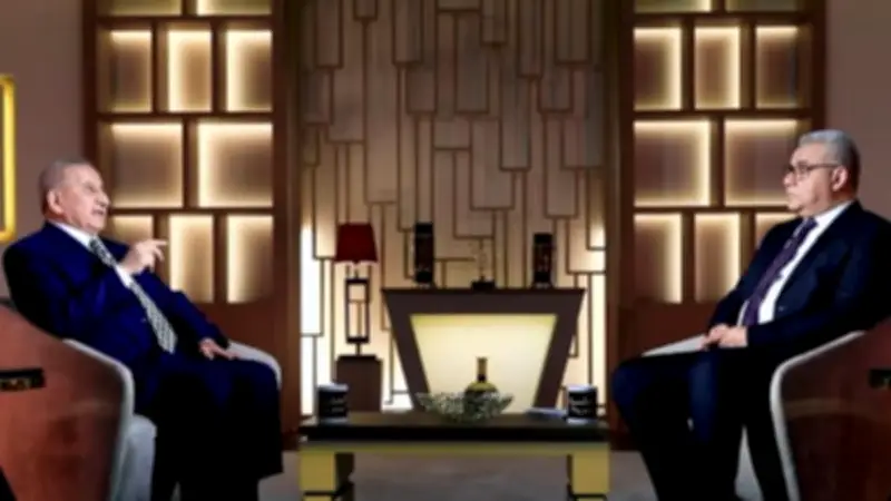 كواليس العلاقة المعقدة بين العراق والخميني: لقاء "الصديق العدو" يكشف أسرارًا تاريخية