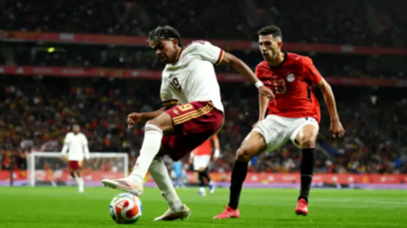 لاعب مغربي يستنكر هتافات عنصرية ضد مصر في مباراة إسبانيا: قلة احترام للأديان