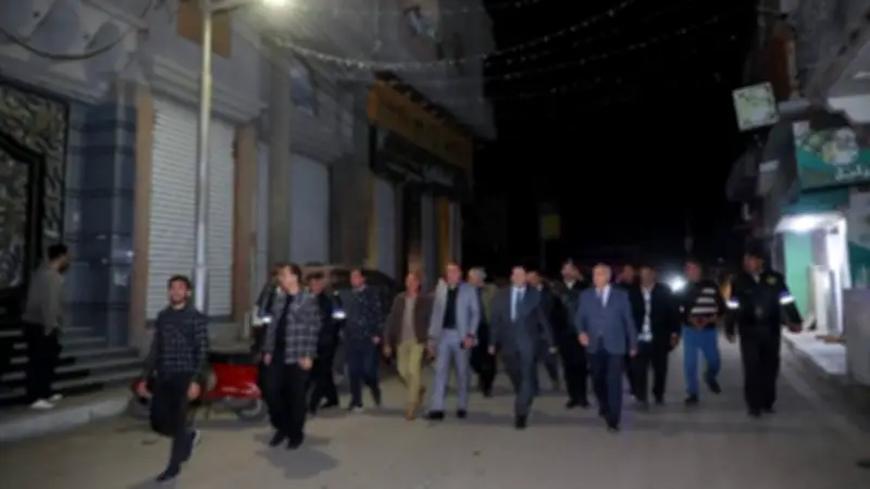 محافظ دمياط يقود حملة ميدانية للتأكد من غلق المحال التجارية مساء الجمعة