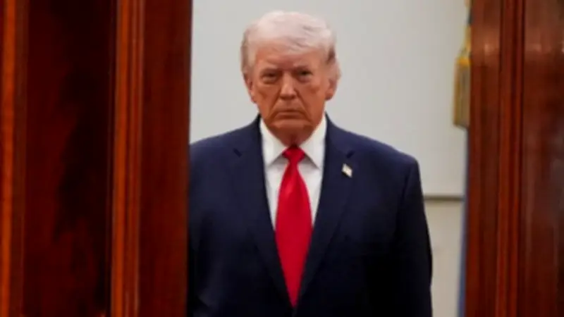 ترامب يهرب من الإعلام ويصمت بعد إسقاط مقاتلة أمريكية فوق إيران