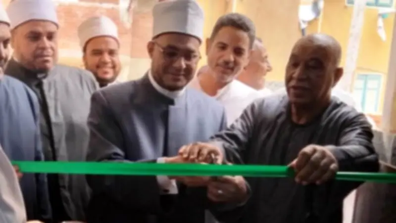 محافظ أسوان يتابع افتتاح مسجد الشيماء ويوجه بتطبيق العمل من المنزل كل أحد