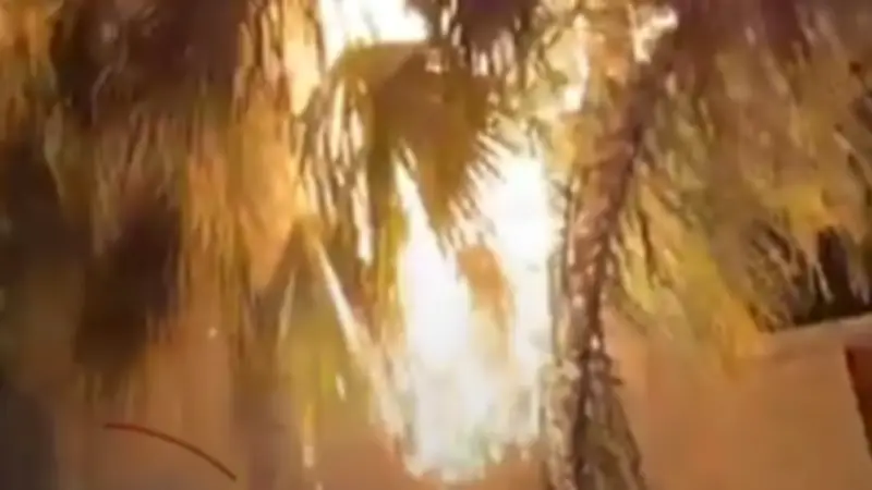 سقوط ذخيرة صاروخية إيرانية شرق تل أبيب وإصابة مباني واندلاع حرائق