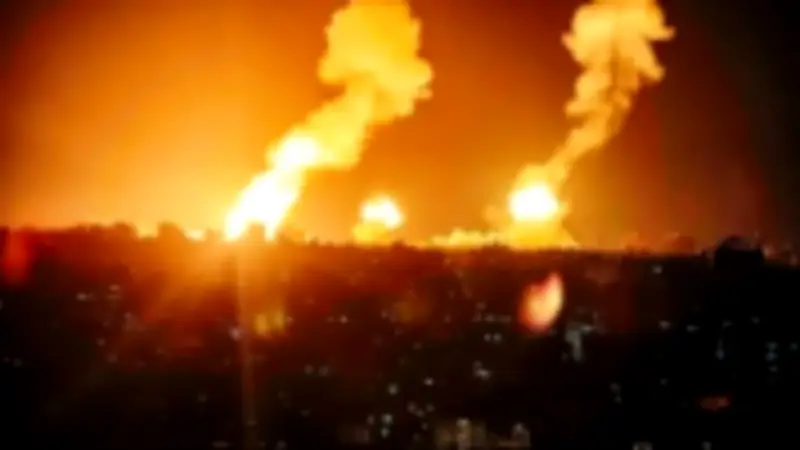 انفجارات عنيفة تهز طهران وأصفهان.. وحزب الله يرد بقصف أهداف إسرائيلية في لبنان