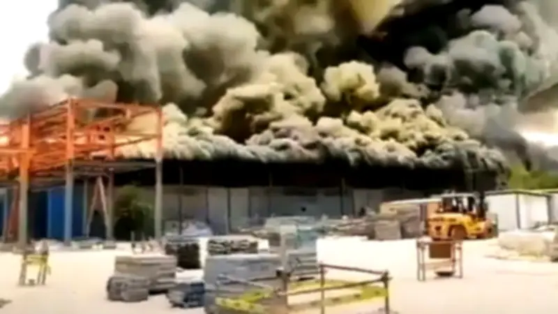 عاجل: مقتل شخص جراء سقوط مقذوف قرب محطة بوشهر النووية الإيرانية