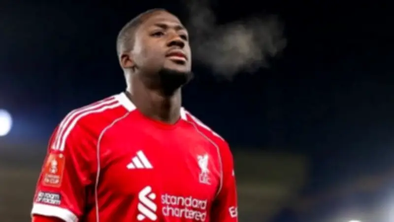 ليفربول يتسارع لتجديد عقد إبراهيما كوناتي وسط تفاؤل بحل قريب