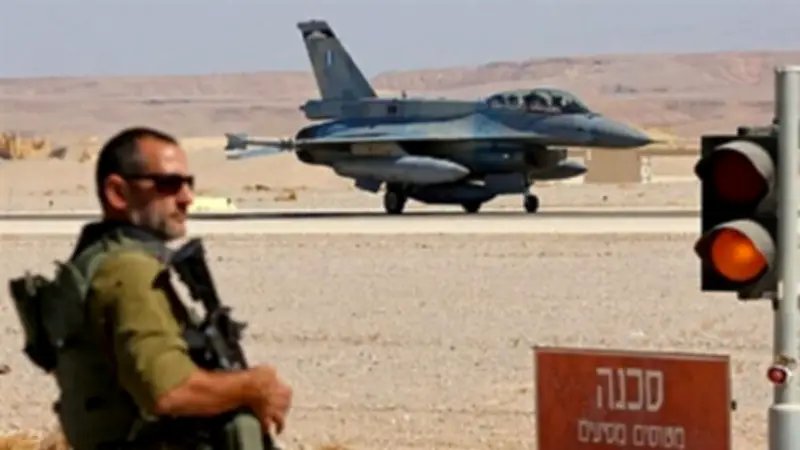 تصعيد عسكري: إطلاق ذخيرة بالخطأ شمال إسرائيل وموجة صواريخ إيرانية جديدة