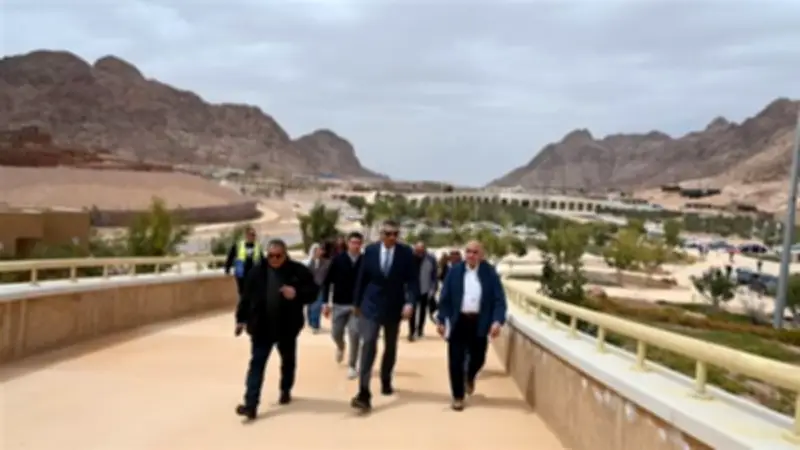 محافظ جنوب سيناء يتفقد مشروع "التجلى الأعظم" في سانت كاترين ويؤكد على أهميته العالمية