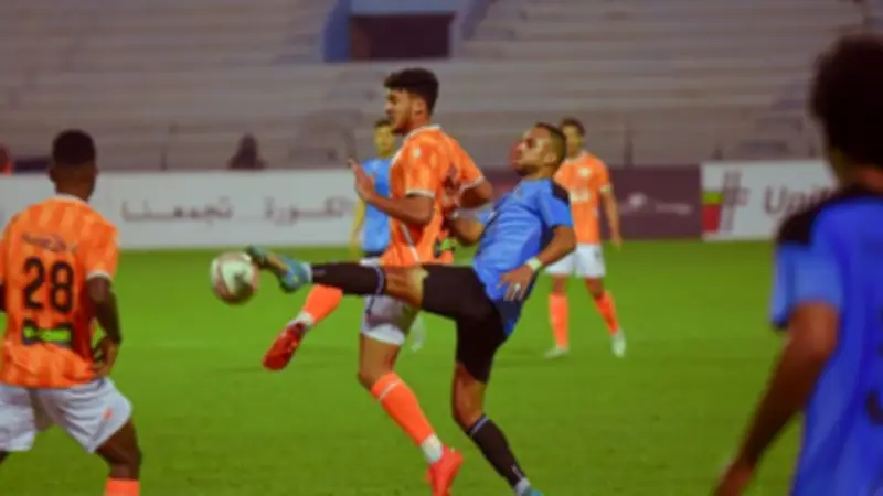 فاركو يتقدم على غزل المحلة بهدف مبكر في الشوط الأول من مباراة الدوري المصري