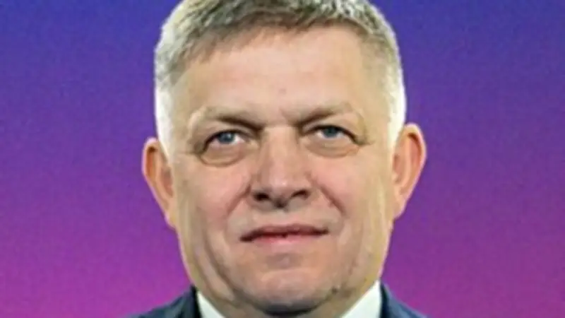 رئيس وزراء سلوفاكيا يطالب برفع العقوبات عن واردات الغاز والنفط الروسية