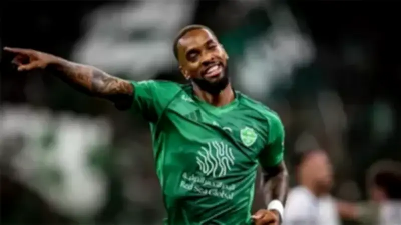 أهلي جدة يهزم ضمك بثلاثية ويتصدر المركز الثاني في الدوري السعودي مؤقتاً