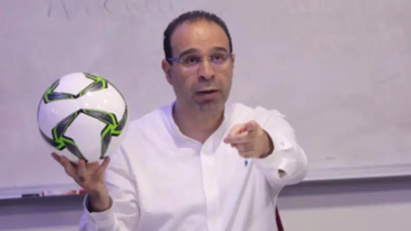 الشوالي يحذر محمد هاني من سرعة دوكو البلجيكي قبل مواجهة مصر وبلجيكا في كأس العالم