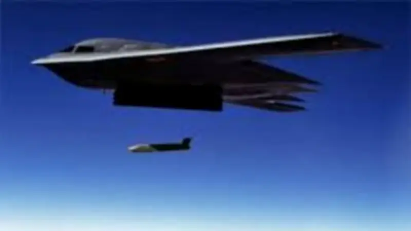 بلومبرج: واشنطن تبدأ نقل صواريخ كروز الشبحية من مخزوناتها العالمية لاستخدامها ضد إيران