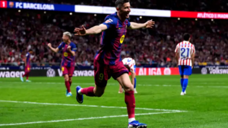 ليفاندوفسكي يعادل رقم ستويتشكوف التاريخي مع برشلونة بعد هدف حاسم ضد أتلتيكو