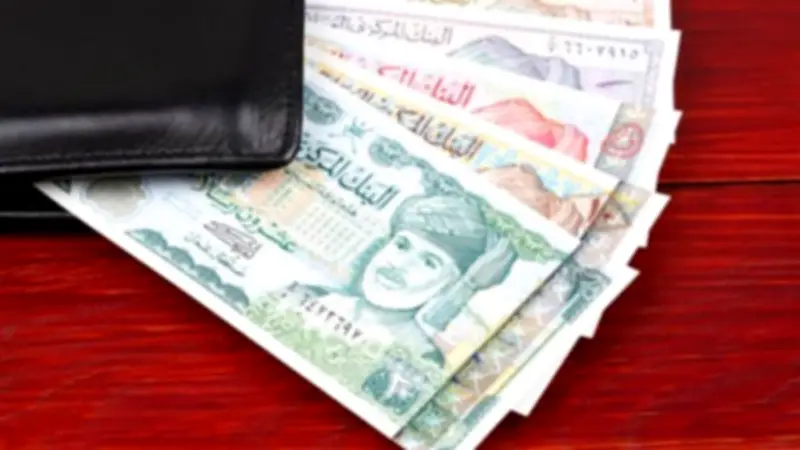 استقرار سعر الريال العماني أمام الجنيه المصري في البنوك المصرية اليوم الأحد