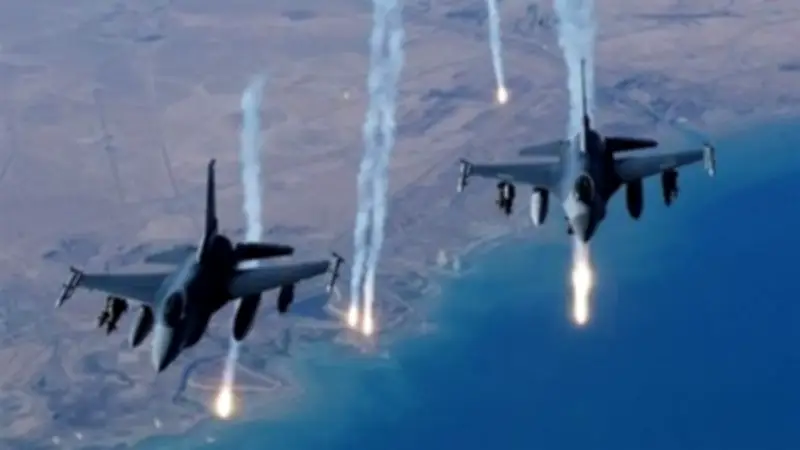 الحرس الثوري الإيراني يدمر طائرتي نقل عسكري ومروحيتين أمريكيتين في تصعيد عسكري