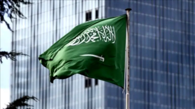 السعودية تندد بشدة بأعمال الشغب والاعتداءات على السفارة الإماراتية في دمشق