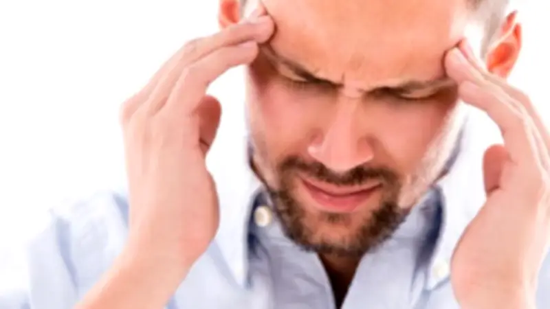 دراسة تحذر: الصداع النصفي المصحوب بالهالة قد يزيد مخاطر أمراض القلب والأوعية الدموية