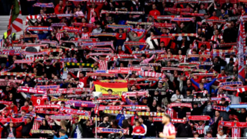 أتلتيكو مدريد يتهم لجنة الحكام بالتحيز بعد واقعة جيرارد مارتن في مباراة برشلونة