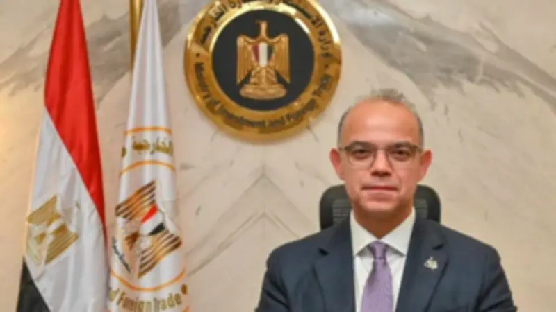 وزير الاستثمار يؤكد استمرار مجمعات الخدمات للمستثمرين طوال الأسبوع دون تأثر بترشيد النفقات