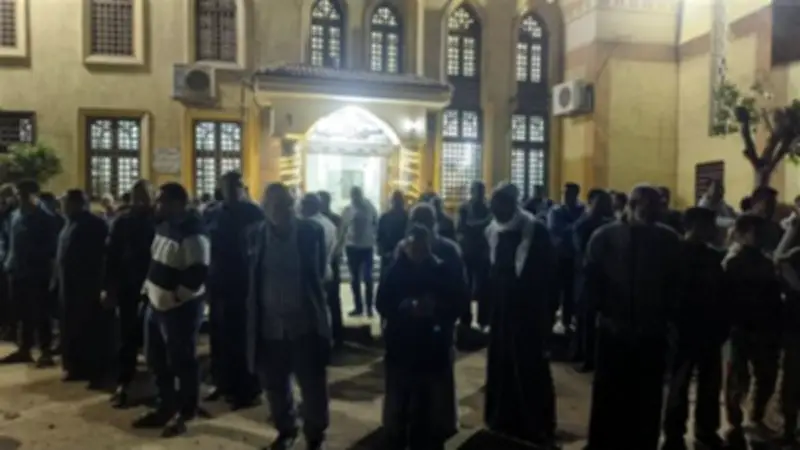 أهالي دنديط يستقبلون جثمان شهيد تداعيات الحرب الأمريكية في الإمارات بمشاعر حزينة