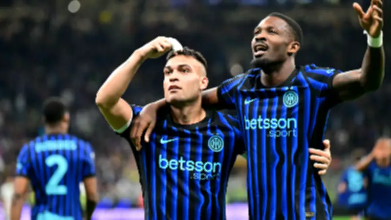 إنتر ميلان يهزم روما بخماسية مدوية في الدوري الإيطالي ويعزز الصدارة