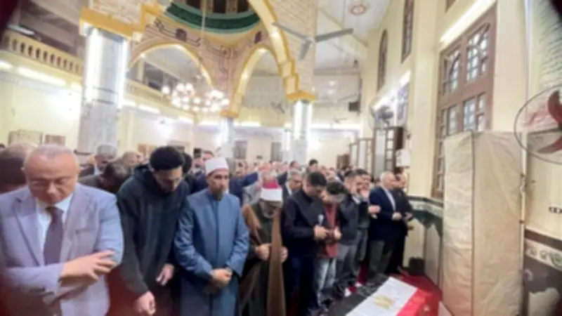 وزير البترول ومحافظ الدقهلية يشيعان جثمان مهندس بتروجت الشهيد في قرية دنديط