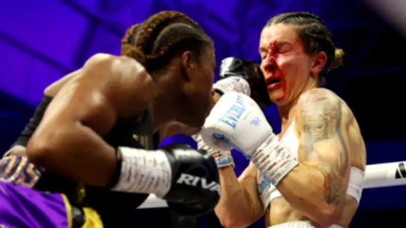 بقبضة حديدية ويسارية لا ترحم.. كارولين دوبوا تسقط تيري هاربر في ليلة تاريخية