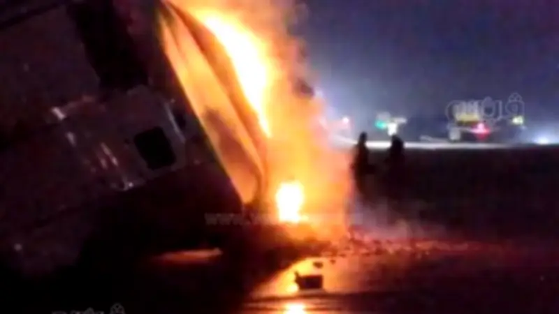 قوات الحماية المدنية تنجح في السيطرة على حريق سيارة نقل محملة بالخضراوات في مطروح