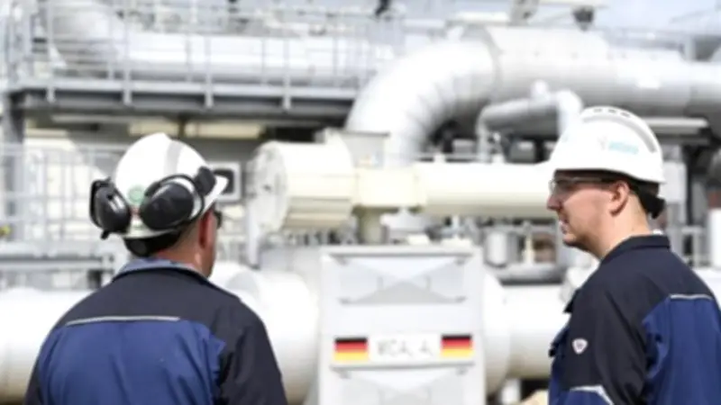 موسكو تحذر: تخلي أوروبا عن الطاقة الروسية يهدد بكارثة اقتصادية وتسونامي أسعار النفط