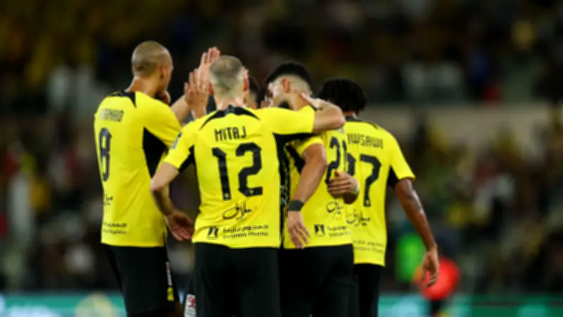 نجم اتحاد جدة يهدد بالغياب عن الأدوار الإقصائية لدوري أبطال آسيا للنخبة