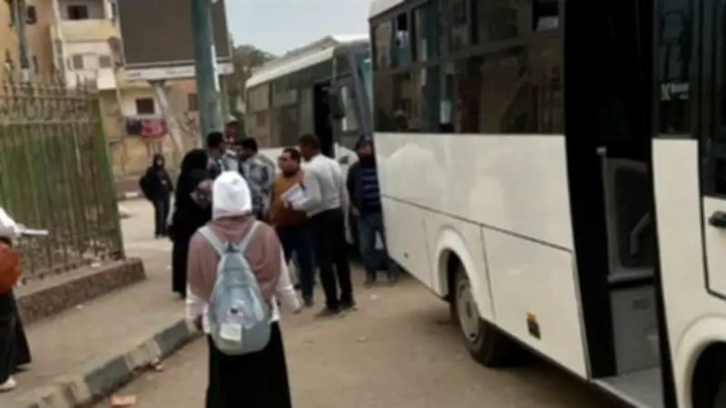 محافظ المنيا يعلن عن توفير أتوبيسات جديدة في بني مزار ومطاي لتخفيف الزحام المروري