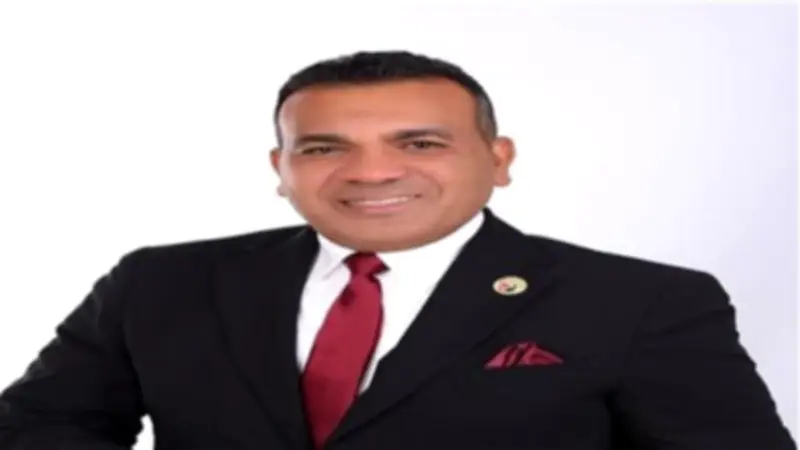 برلماني يؤكد ضرورة تنظيم استخدام الأطفال للهواتف المحمولة لمواجهة المخاطر الرقمية