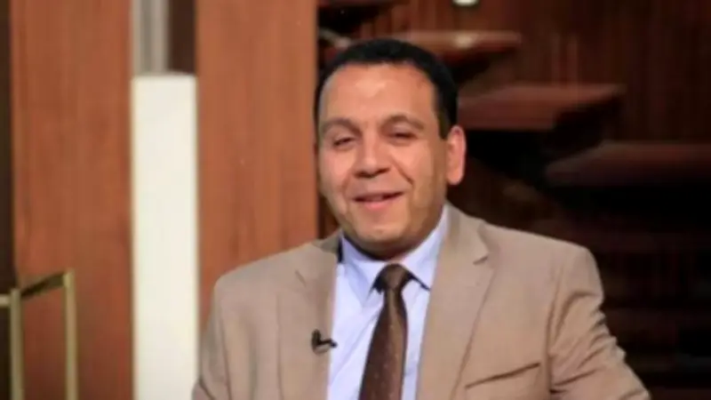 خبير تربوي يطرح مقترحًا مبتكرًا لترشيد استهلاك الطاقة في المدارس عبر إعادة جدولة الامتحانات