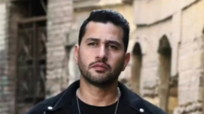 علي الطيب يكشف تفاصيل شخصيته في مسلسل «شاهد قبل الحذف» ويؤكد على تجربة درامية فريدة