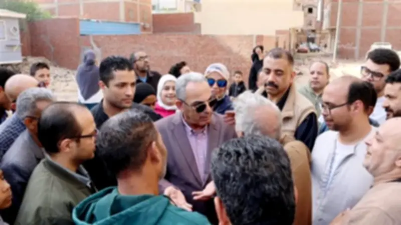 محافظ الإسماعيلية يوجه برفع مستوى الخدمات العامة في حي العبور استجابة لشكاوى المواطنين