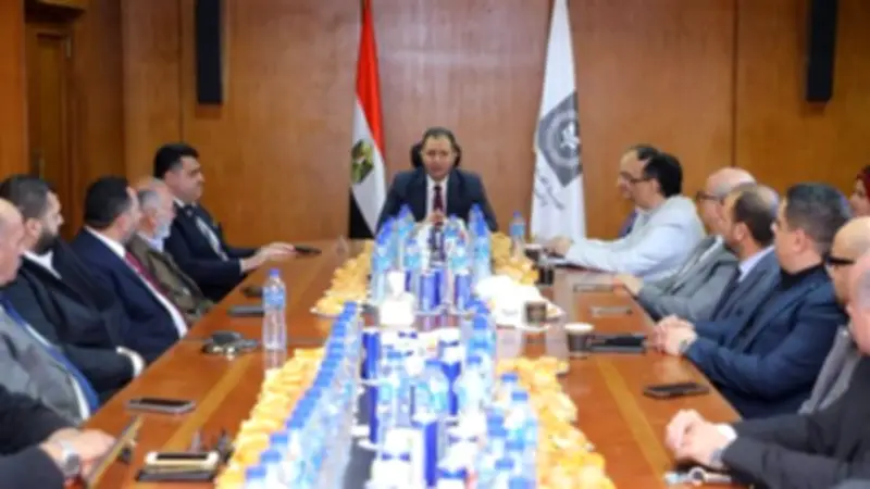 محافظ دمياط يتفقد المنطقة الحرة العامة ويبحث دعم الاستثمارات الصناعية