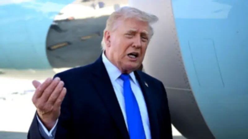 سفارة إيران في زيمبابوي تسخر من ترامب: "أضعنا المفاتيح" لفتح مضيق هرمز