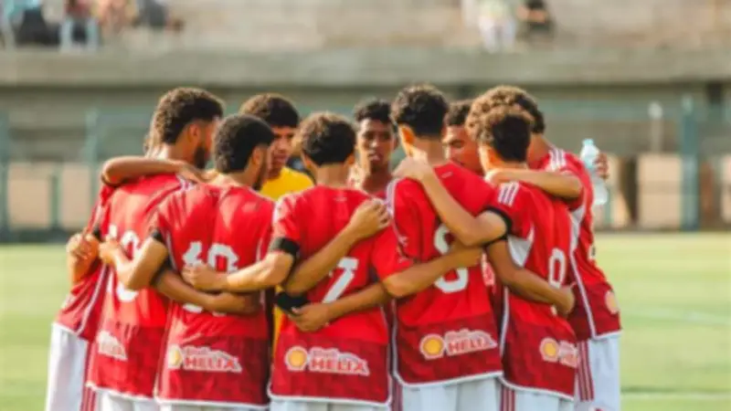 إصابة قوية تعترض انتقال بلال عطية من الأهلي إلى راسينج سانتاندير الإسباني