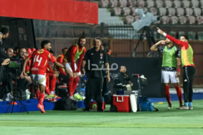 الأهلي يستضيف سيراميكا كليوباترا في مباراة مصالحة مع جماهيره الغاضبة