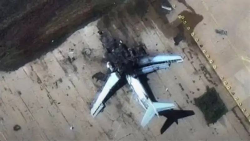 إعلام إيراني: استهداف مطار خرم أباد بهجوم أمريكي إسرائيلي وهجمات متزامنة على منشآت إيرانية