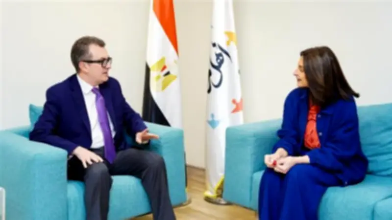 وزير التخطيط يؤكد دعم الحكومة لاستدامة الخدمات الطبية المجانية لمرضى الحروق في مستشفى أهل مصر