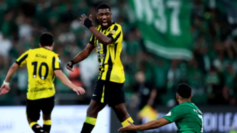 اتحاد جدة يستعد لمواجهة نيوم بجهوزية كاملة للمدافع أحمد شراحيلي