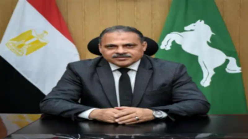 محافظ الشرقية يحيل عمالاً بالوحدات المحلية للتحقيق بسبب الغياب والتقصير في العمل