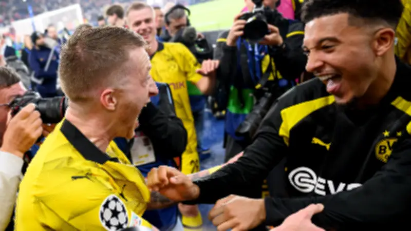 دورتموند يطارد جوهرة دفاع رين المغربية.. وعقبة ليفربول تهدد الصفقة