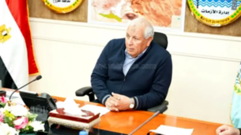 محافظ مطروح يتابع استعدادات المرحلة الثانية من مبادرة حياة كريمة في المحافظة