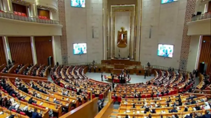 استهداف مبنى في مستوطنة نهاريا بصاروخ أطلق من لبنان وسط تصاعد أعمدة دخان كثيفة