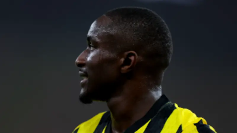 عقوبة قوية تضرب موسى ديابي قبل مواجهة نيوم في دوري روشن السعودي