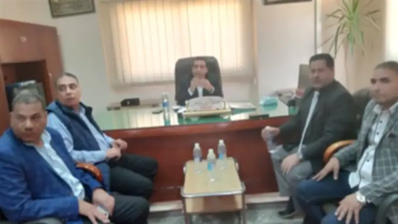 نائب محافظ قنا يتفقد مركز فرشوط لتعزيز الخدمات والبنية التحتية