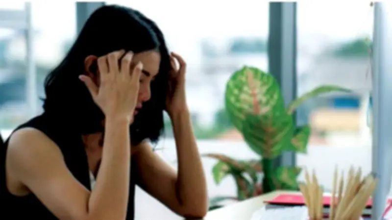 أعراض الإرهاق المزمن لدى النساء: أسبابه الخفية وطرق التعامل معه